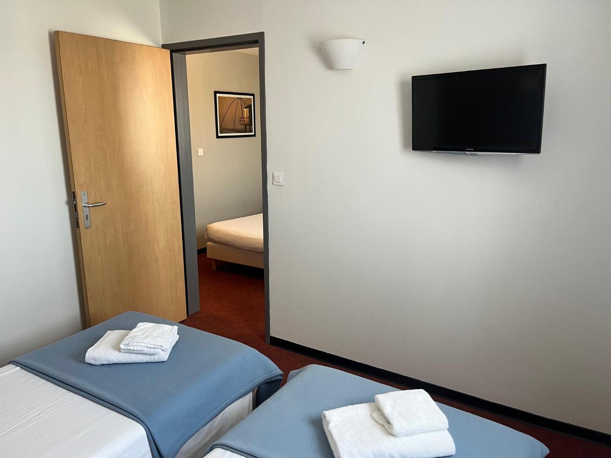 Brit Hotel Confort Монтобан Экстерьер фото